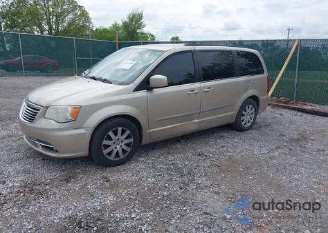 2013 Chrysler Town & Country Touring z USA, uszkodzony, nr VIN 2C4RC1BG6DR631586